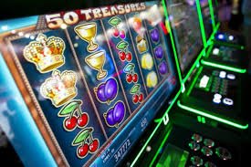 Antarmuka platform hantuslot menampilkan menu permainan slot, live dealer, dan taruhan olahraga